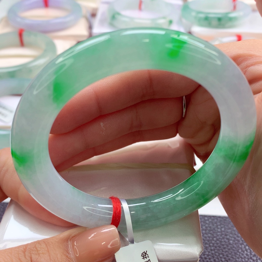 翡翠手镯（圆镯）未镶嵌师妹