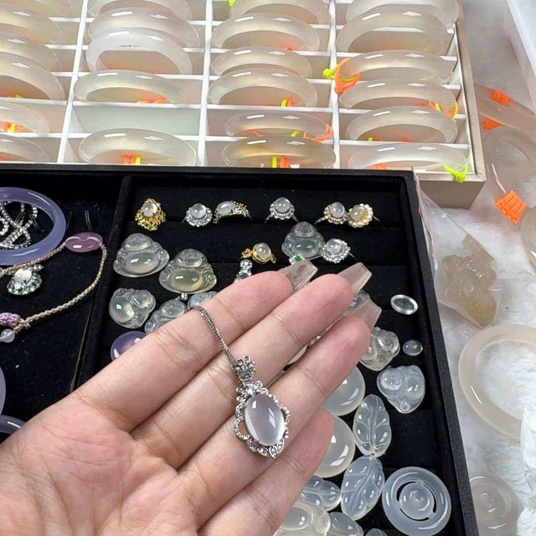 玛瑙/玉髓颈饰银S925镶嵌