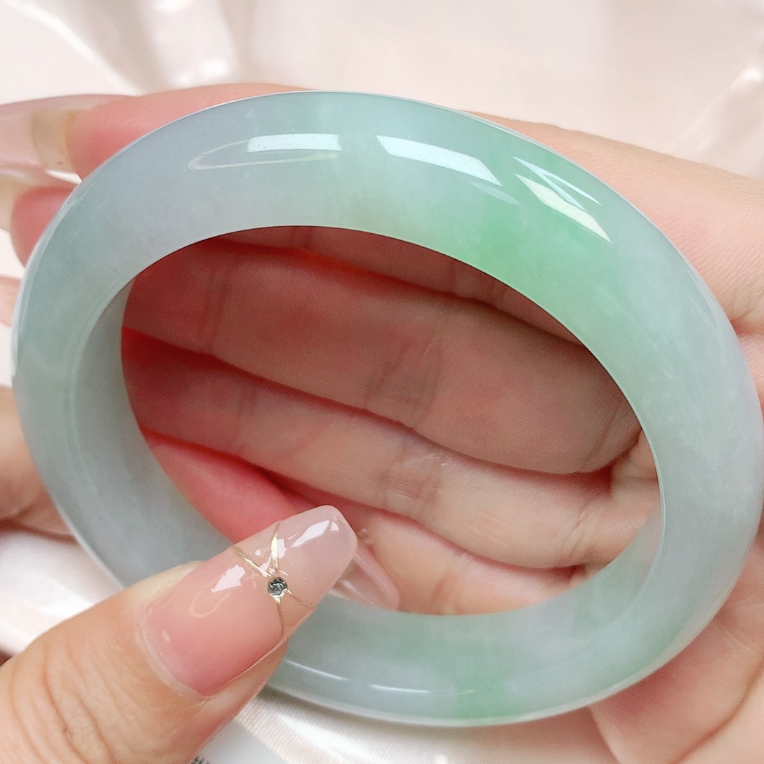 翡翠手镯未镶嵌抖音519