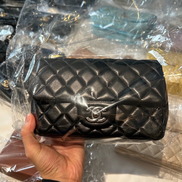 95新 Chanel/香奈儿 黑银 大mini 单肩斜跨包 98新 雾丘包展