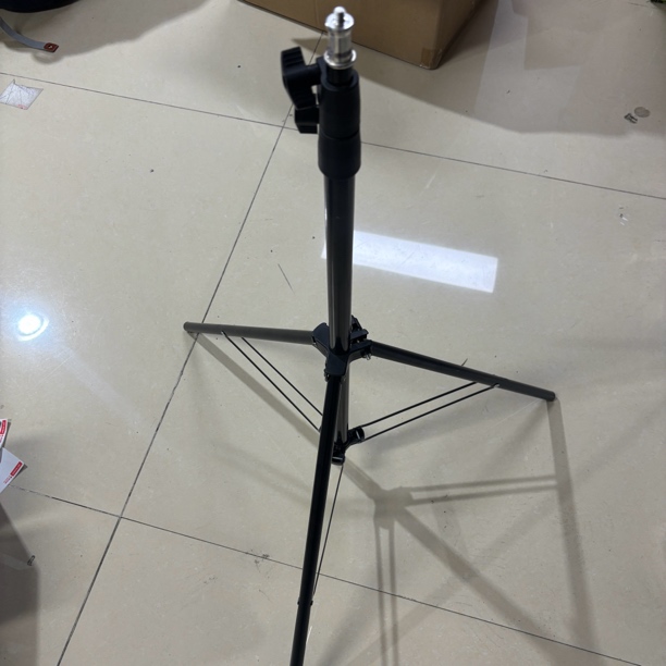 落地三角支架裸包有瑕疵