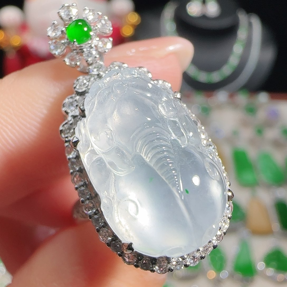 翡翠18K金镶嵌吊坠(不含链)