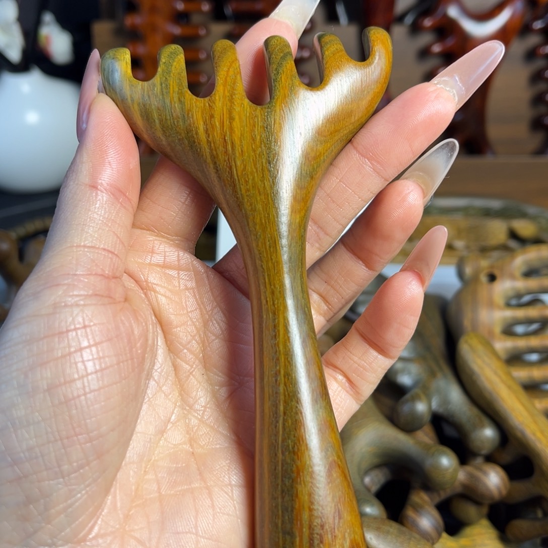 绿檀木鹿角按摩梳福利款