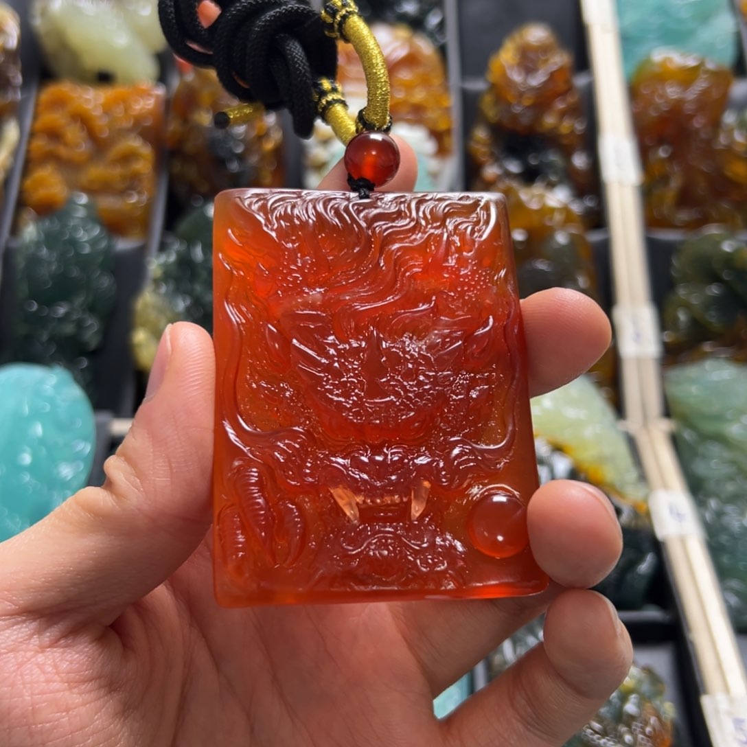 未镶嵌蛇纹石玉颈饰庸**知