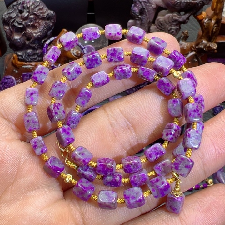 苏纪石（舒俱来）项链18K金镶嵌