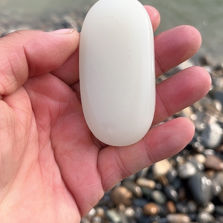 未镶嵌和田玉（糖玉）挂件