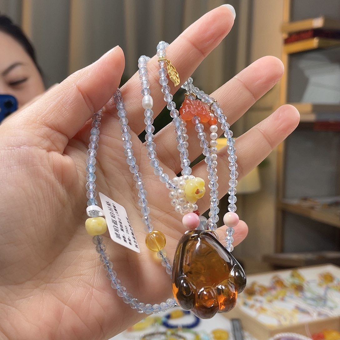 蓝珀裸石未镶嵌蓝珀吊坠