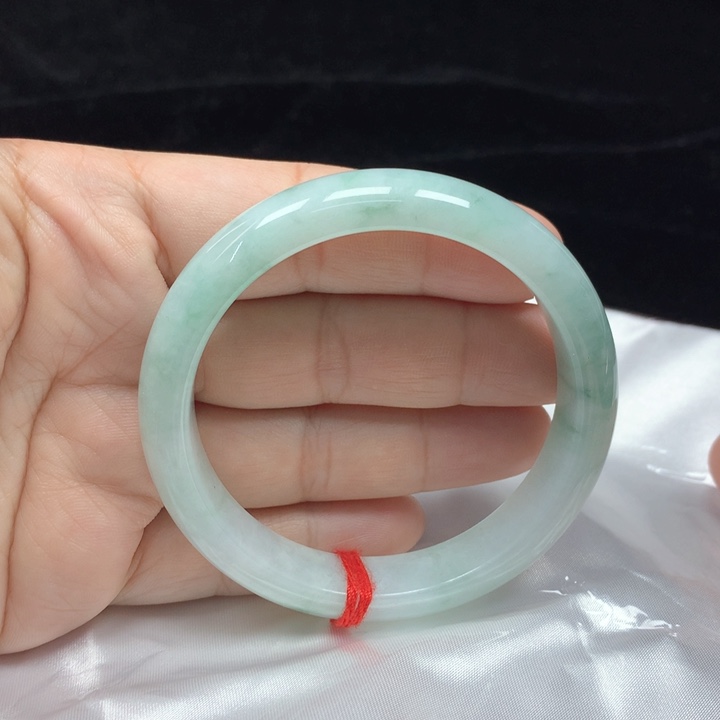 翡翠手镯未镶嵌正圈57.7