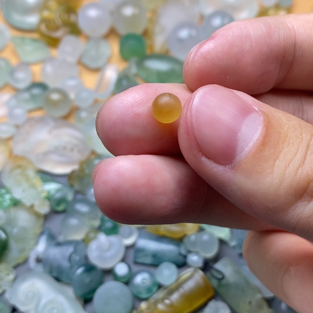 定制翡翠未镶嵌珠子