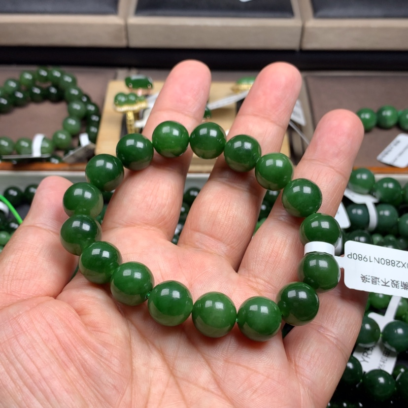 【闪购商品】手串未镶嵌和田玉（碧玉）王*森12m m