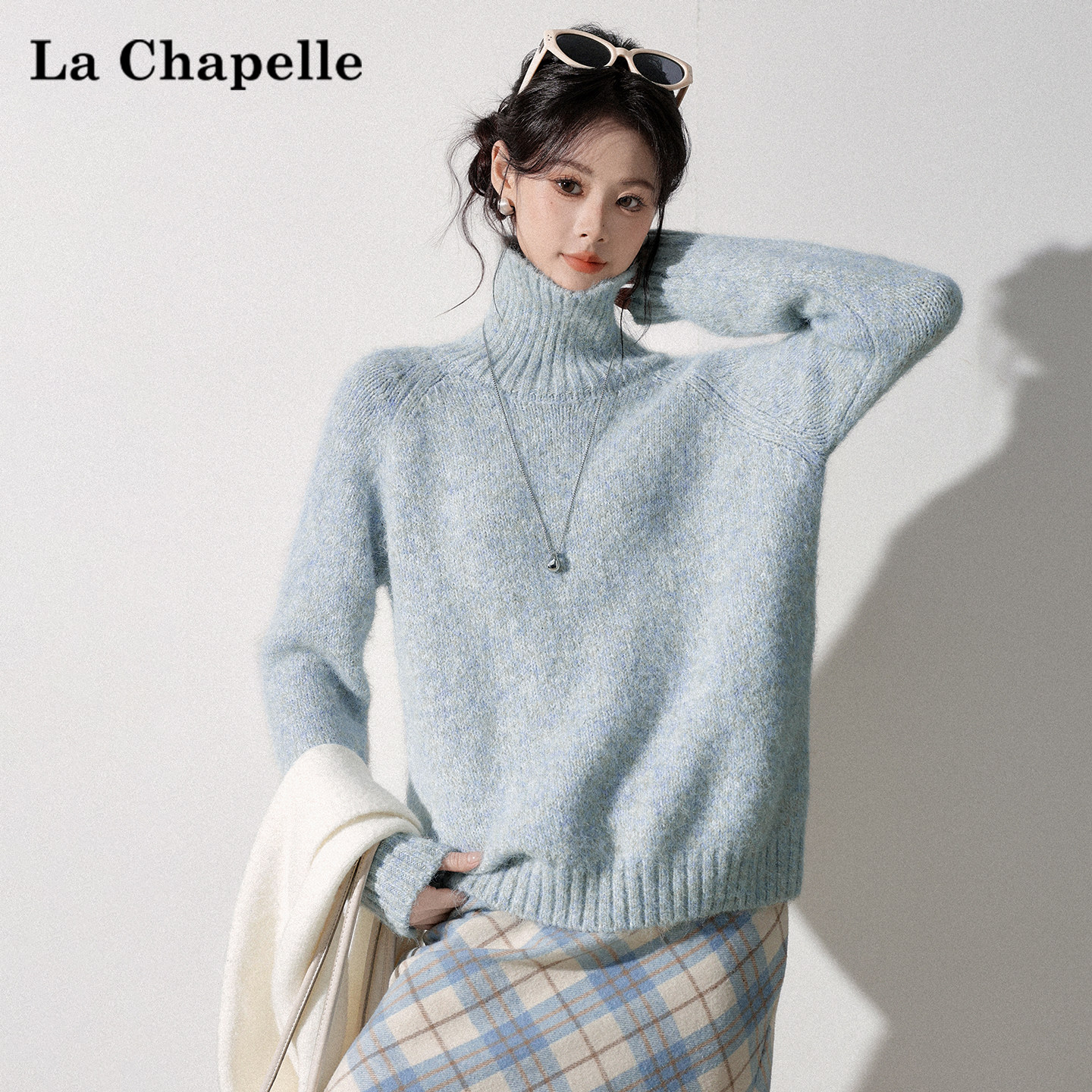 拉夏贝尔慵懒风蓝色高领软糯套头毛衣女宽松保暖加厚内搭针织衫冬