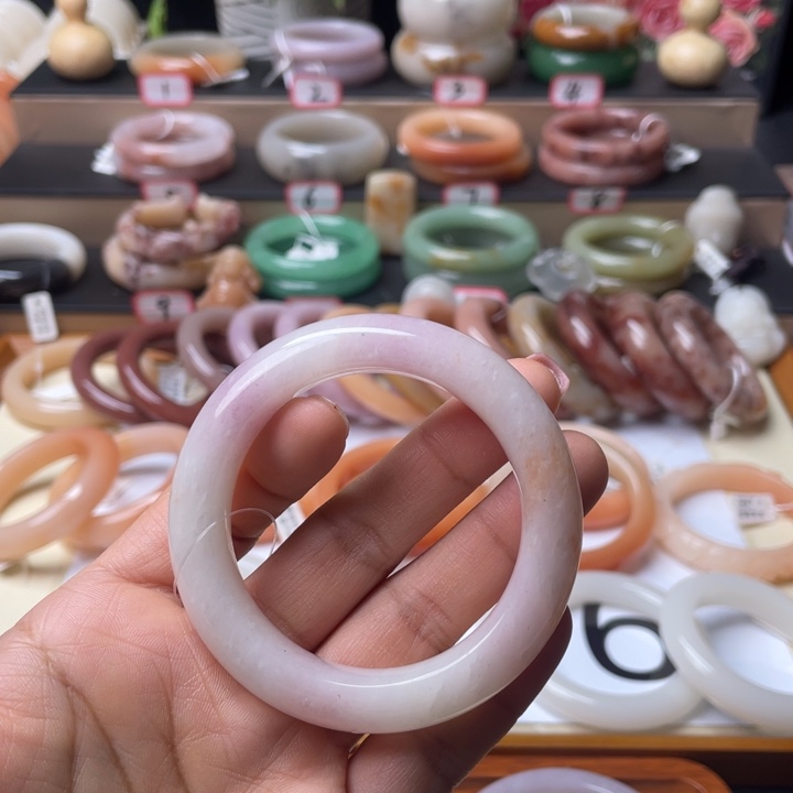 石英质玉未镶嵌手镯