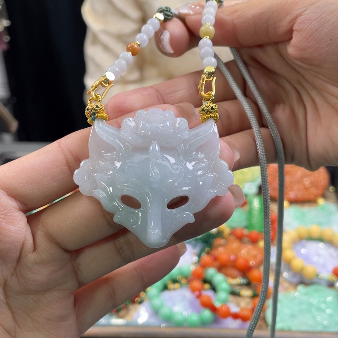 翡翠颈饰未镶嵌代编织