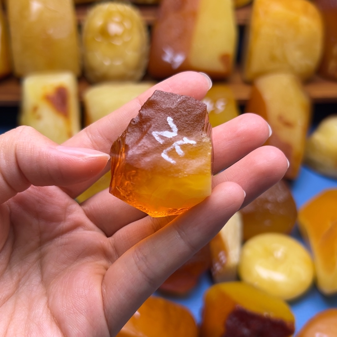 真***有定制琥珀未镶嵌琥珀蜜蜡