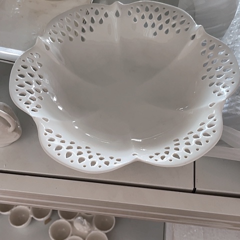 白瓷太*了镂空盘子26厘米