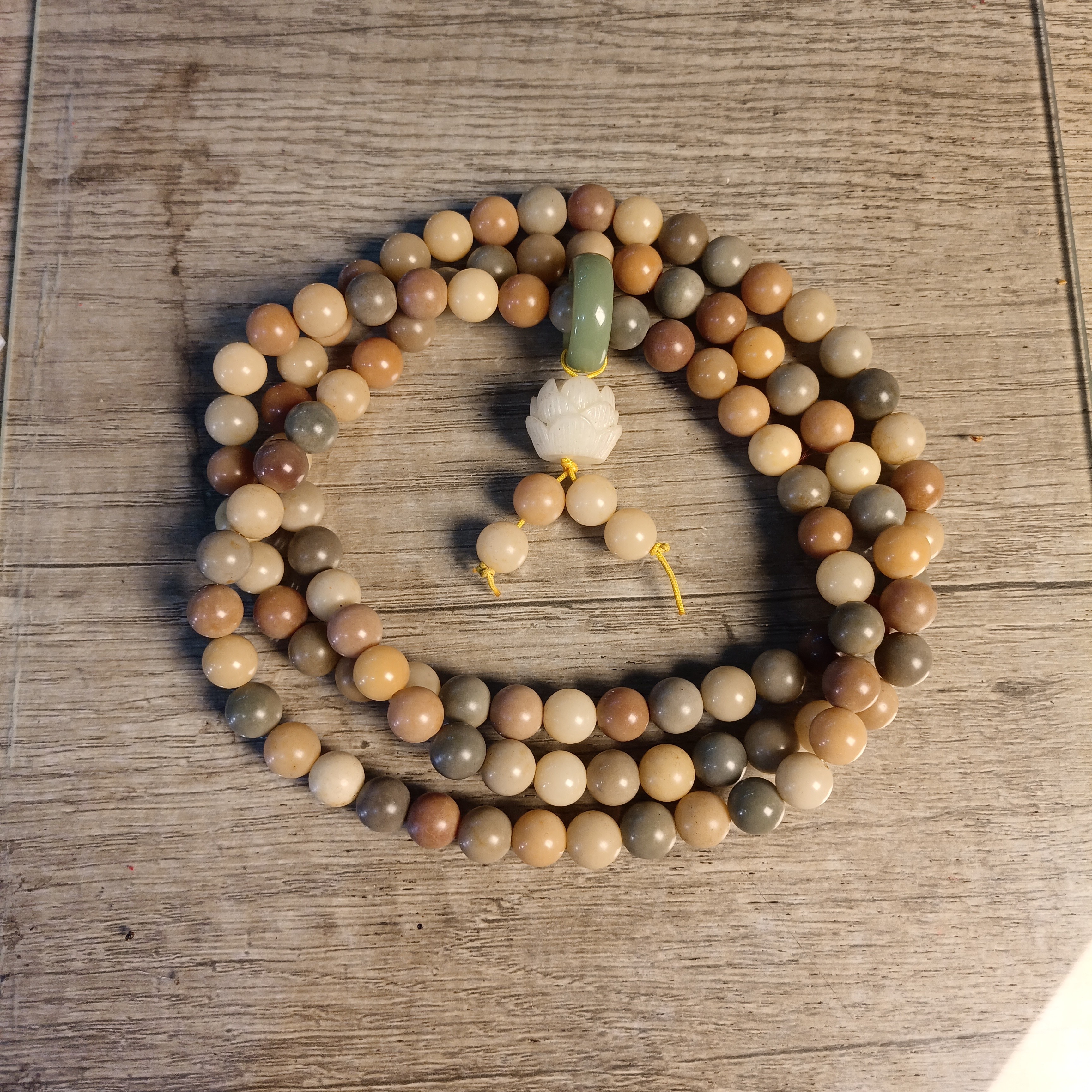 E178 菩提1.0cm多圈手串