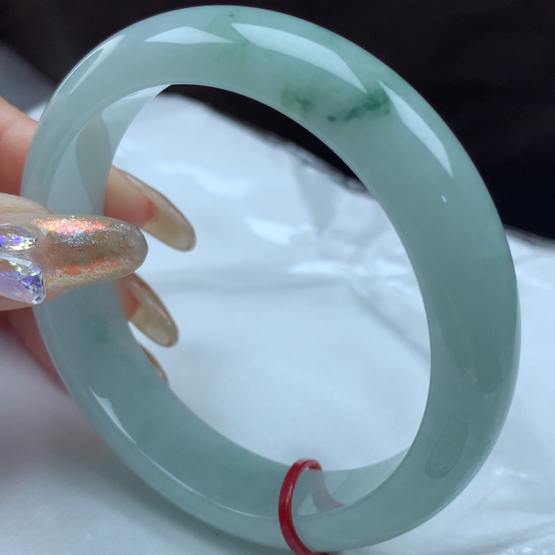 翡翠手镯未镶嵌96229，