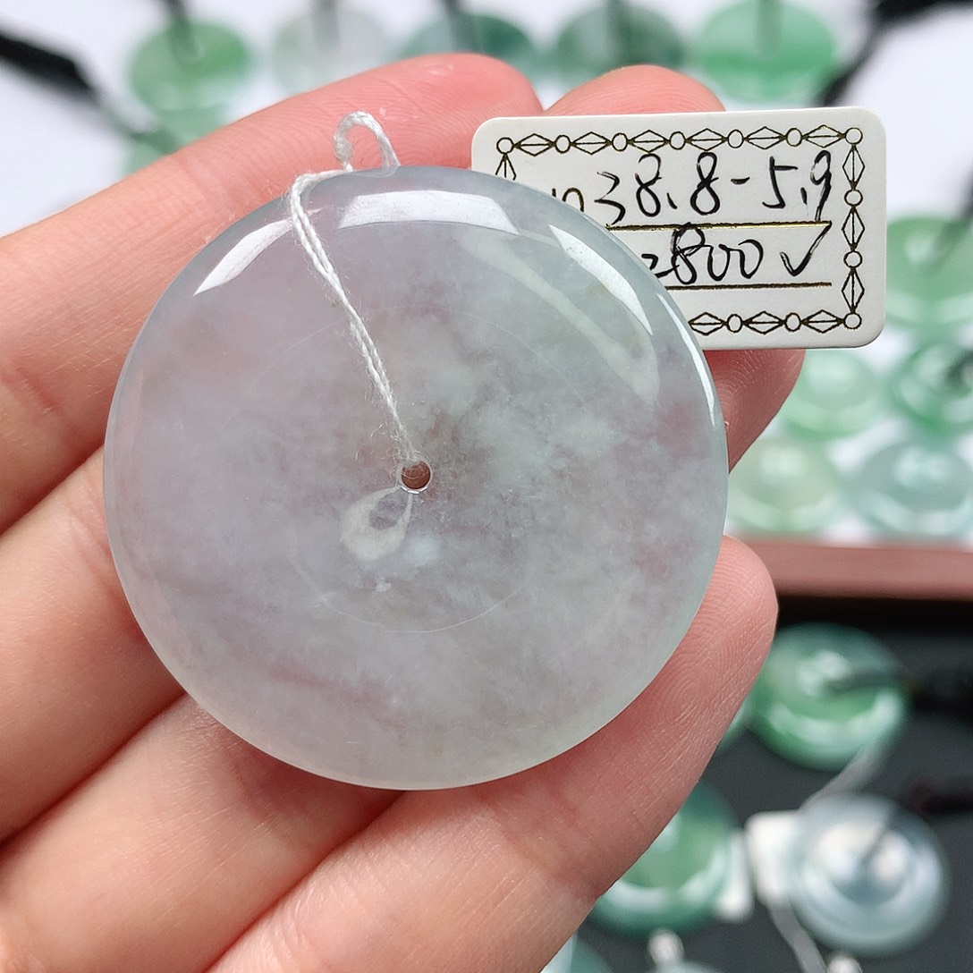 翡翠颈饰未镶嵌平安