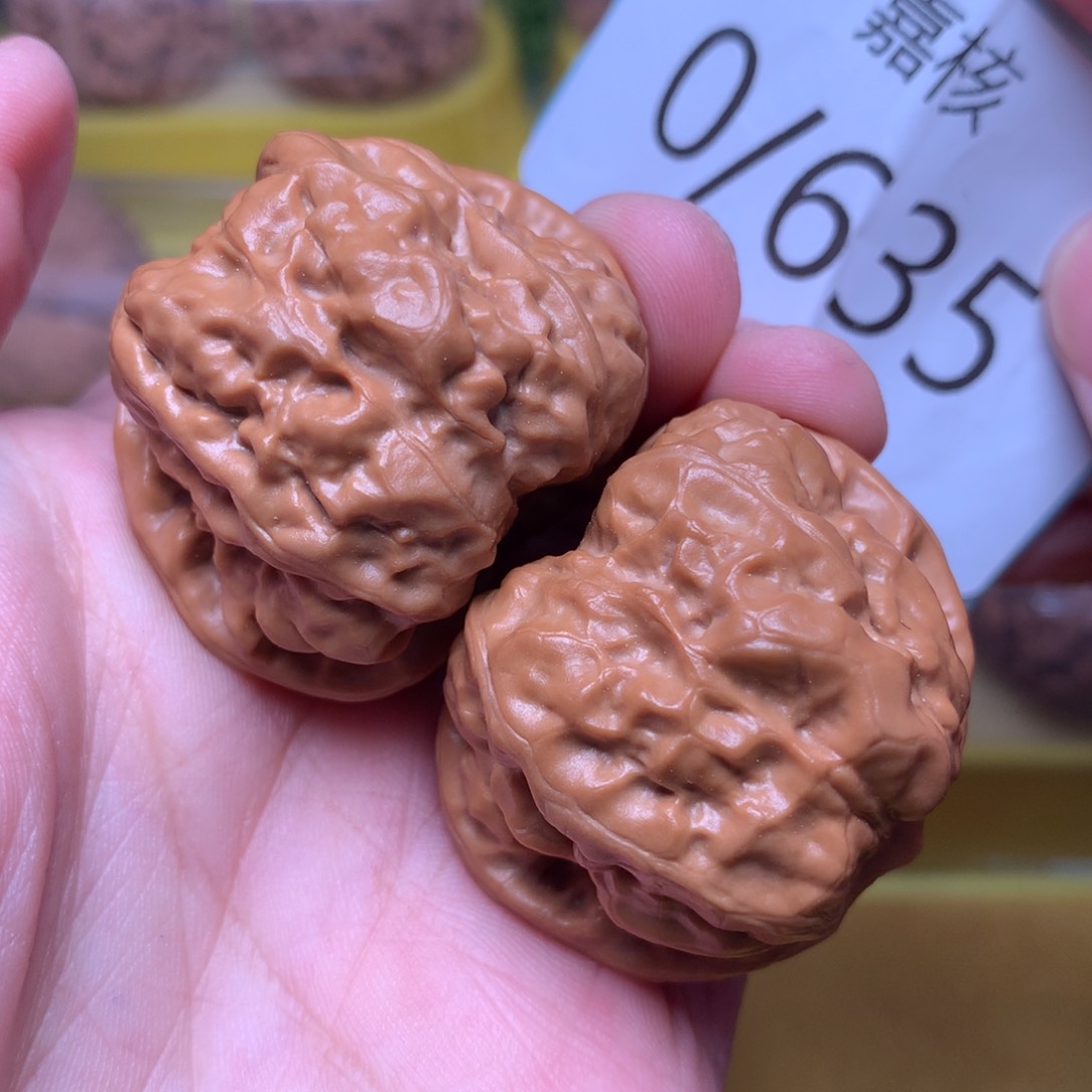 文玩核桃把件红皮开背蛙39