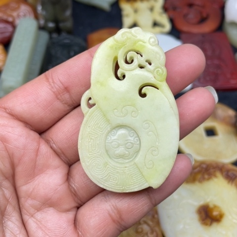 蛇纹石玉颈饰未镶嵌58