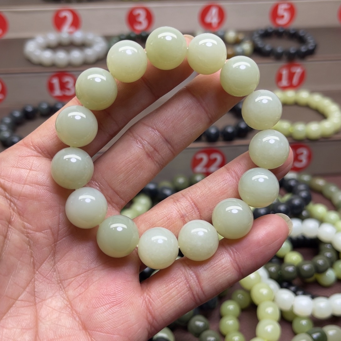 和田玉未镶嵌手链