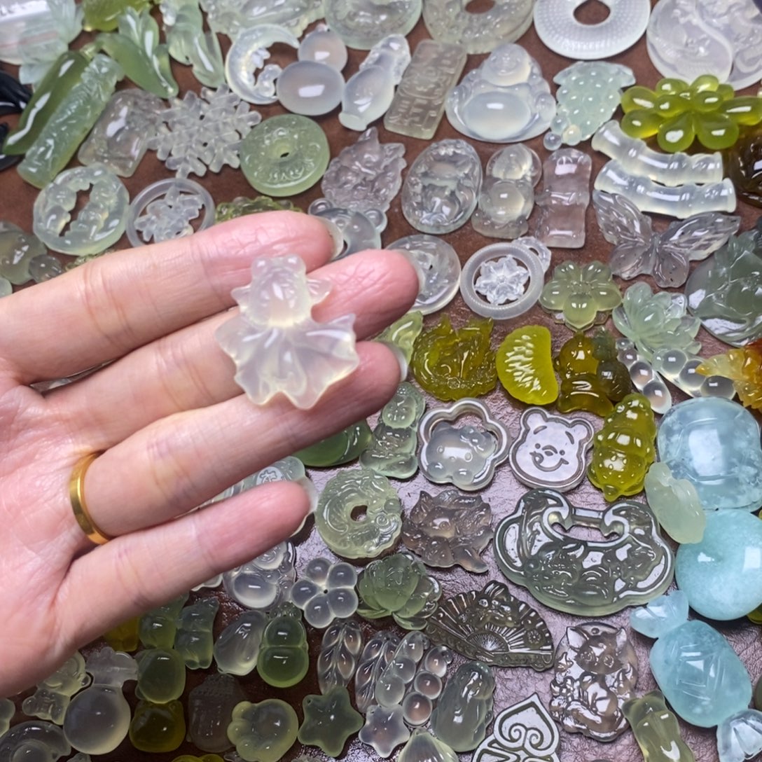 蛇纹石玉合金项链