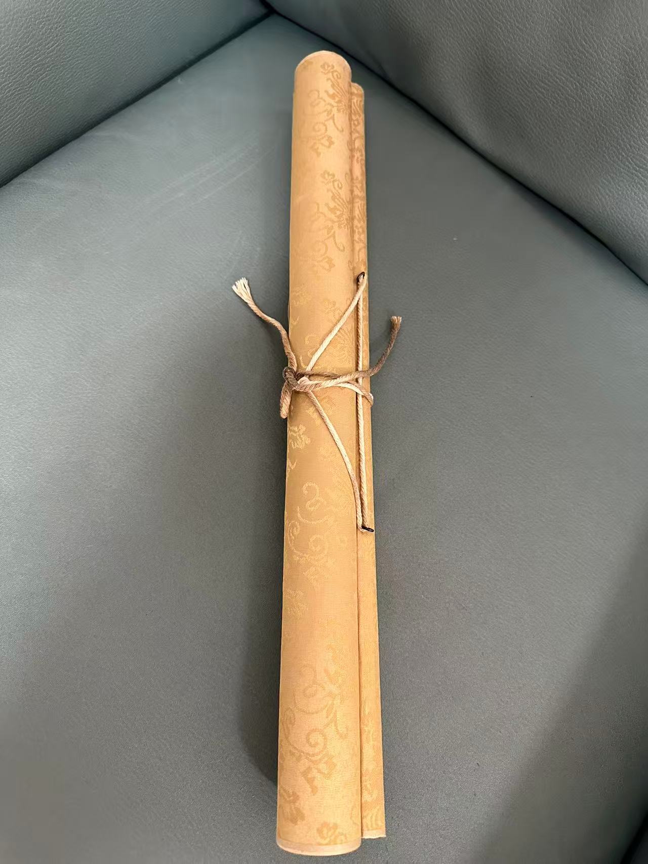 002精美立轴装饰画展现独特艺术魅力