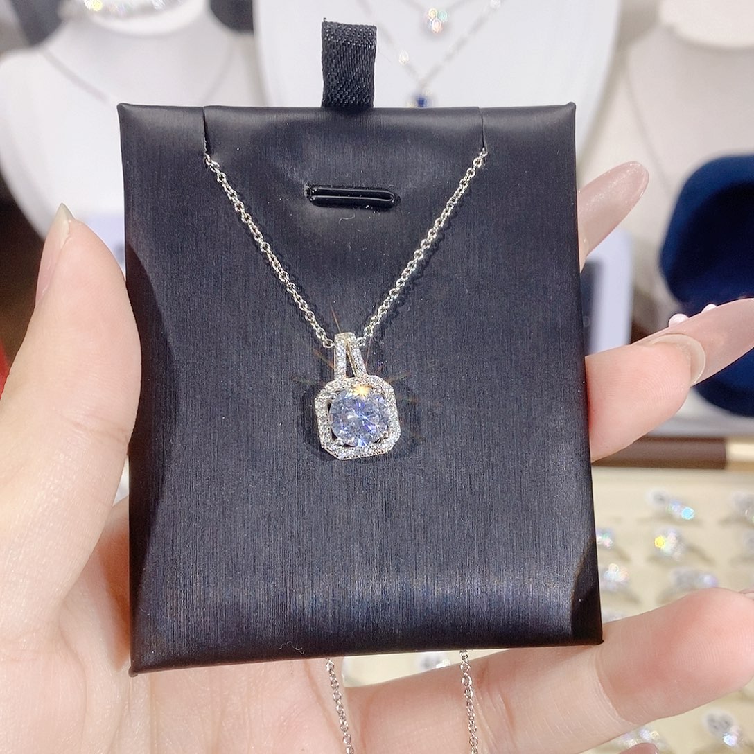 925银合成碳硅石方包项链