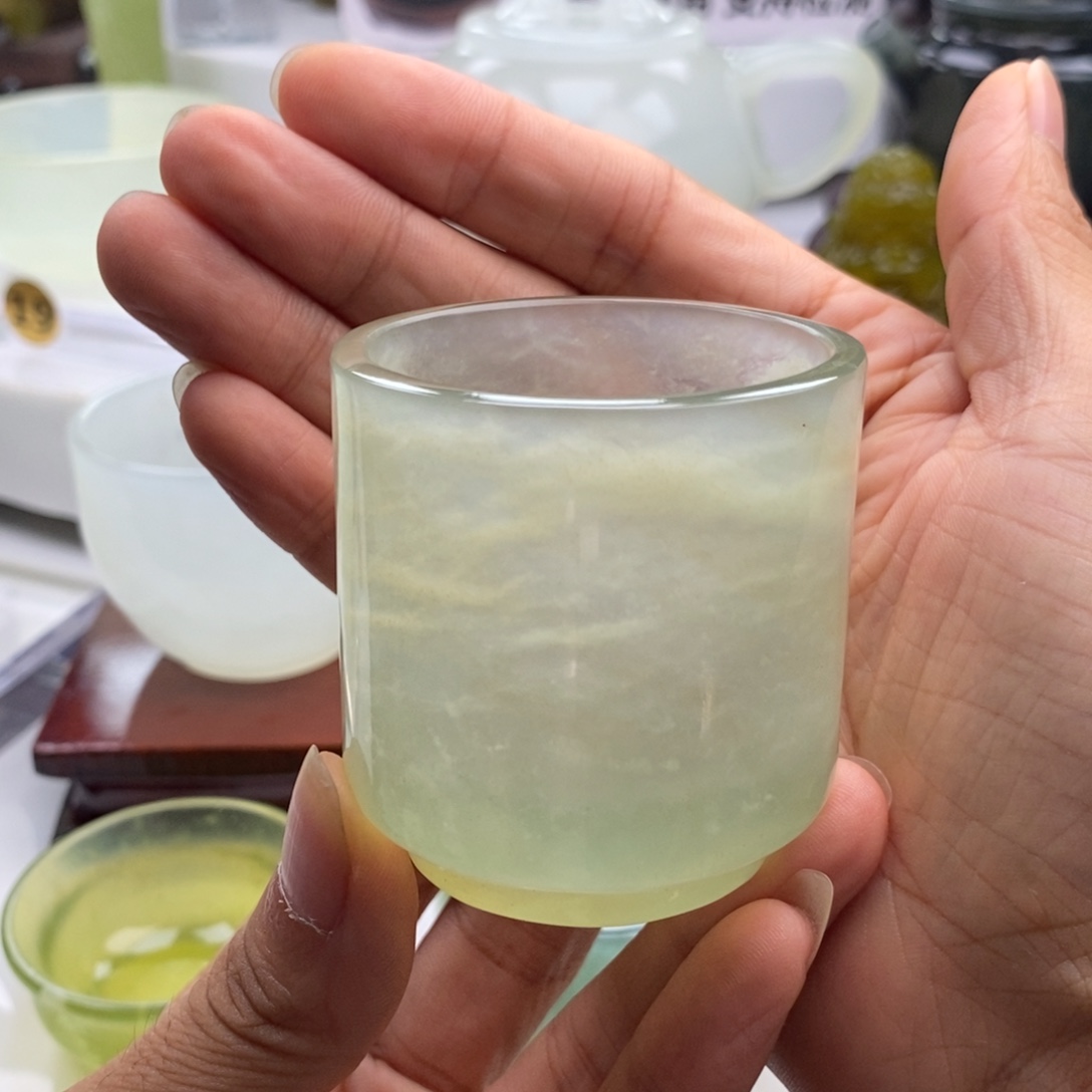 冰***川未镶嵌岫玉四大名玉茶杯60毫升
