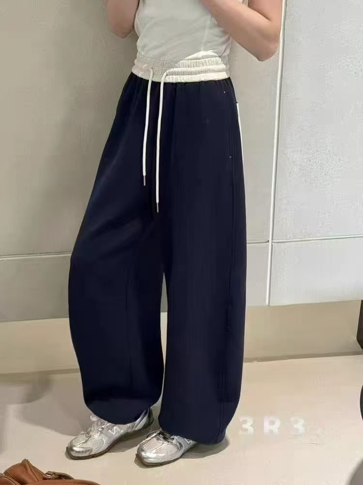 曲琪梅朵同款运动弯刀裤