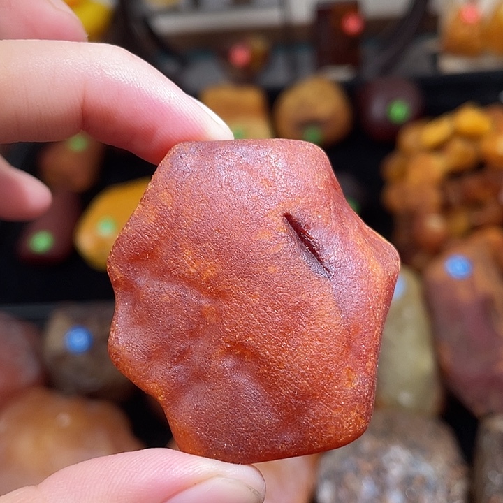琥珀未镶嵌珠宝奇石