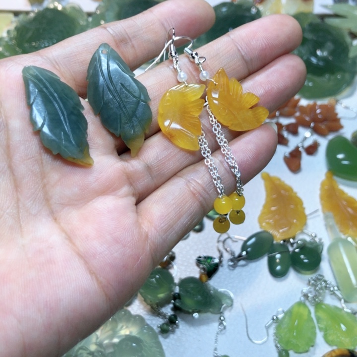 【闪购商品】蛇纹石玉耳环未镶嵌^****^