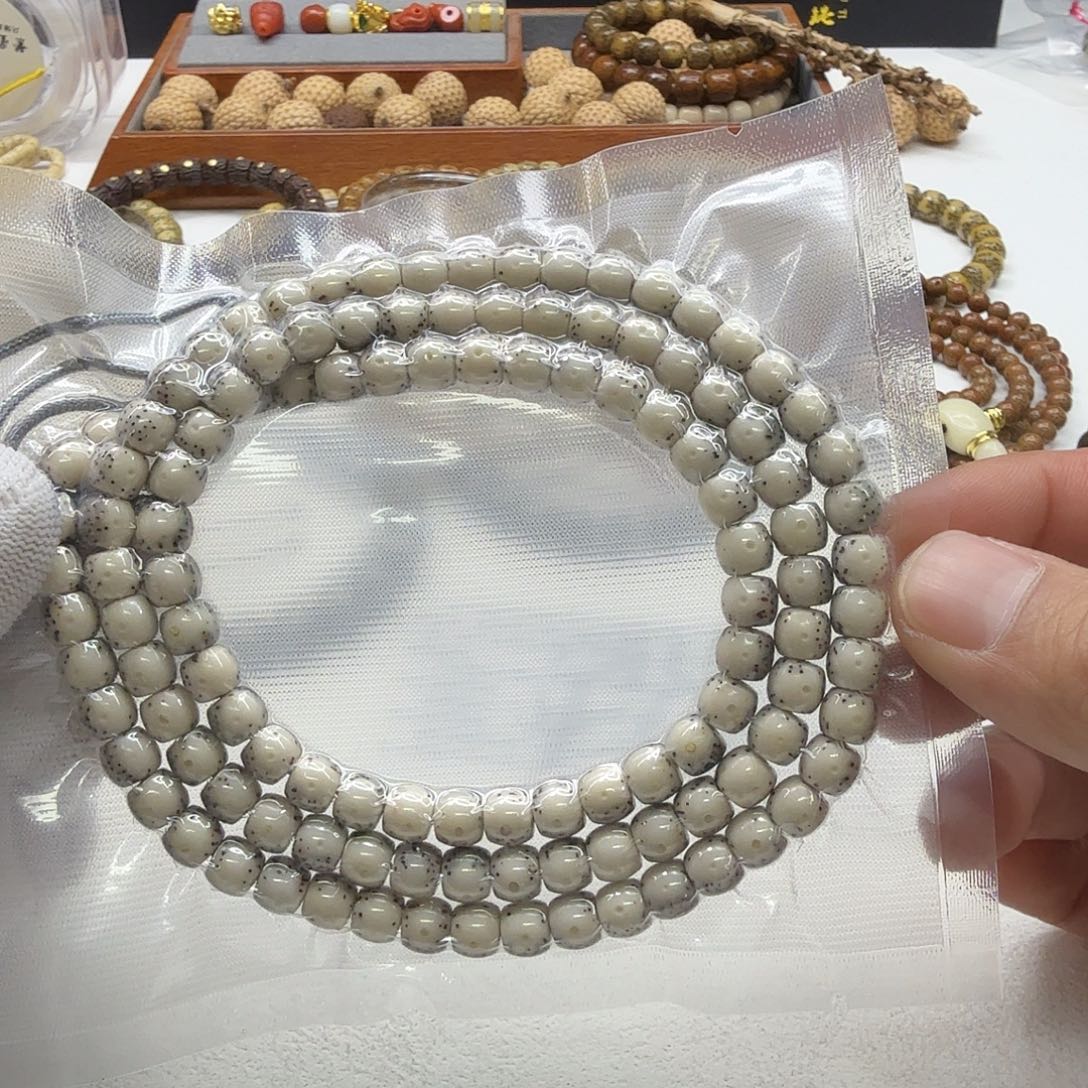 星月菩提吊坠33梵天冰白大眼睛通体7鼓珠108一物一图