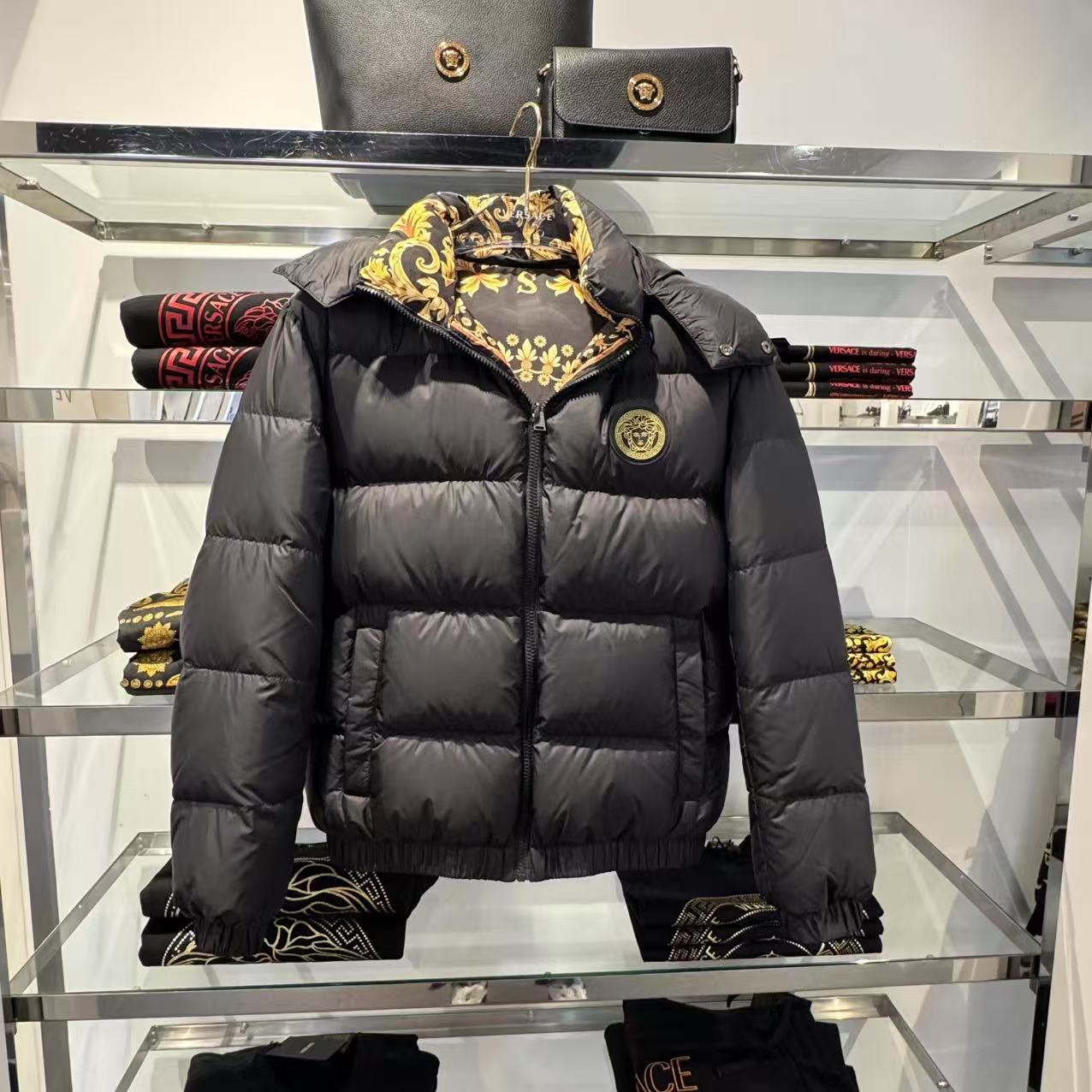 未使用 VERSACE/范思哲 男士巴洛克印花双面连帽羽绒服男装外套