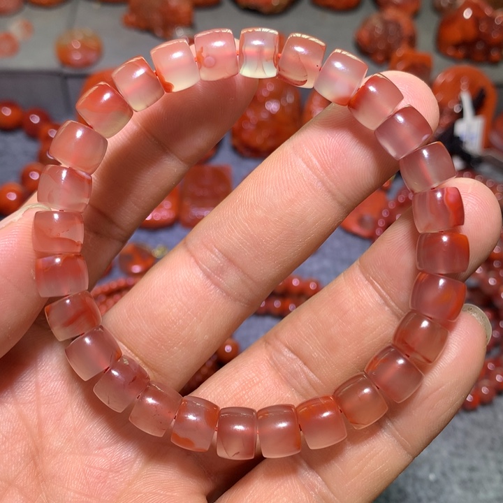 南红玛瑙手串未镶嵌8mm