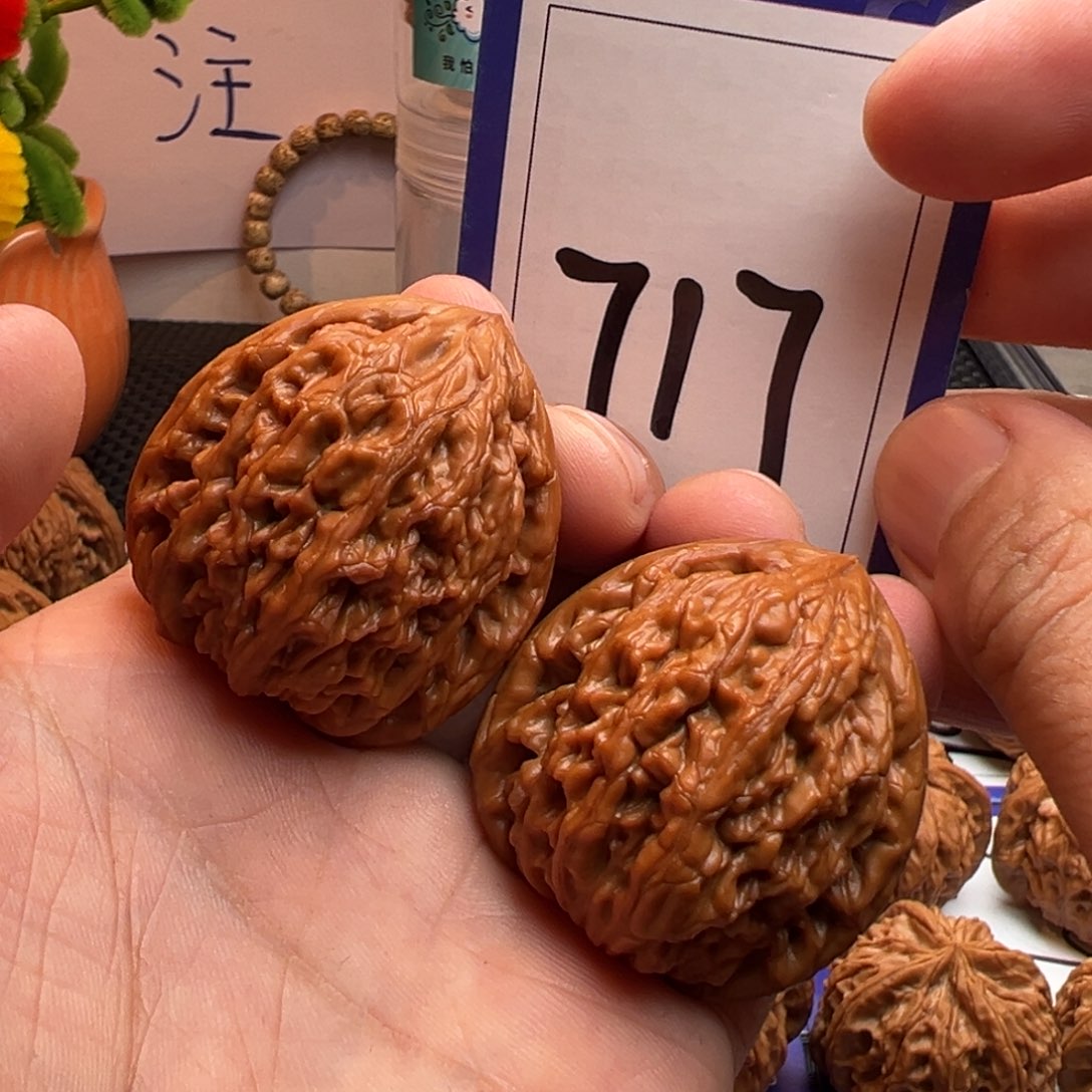 文玩核桃把件虎头王38.5尺寸717号