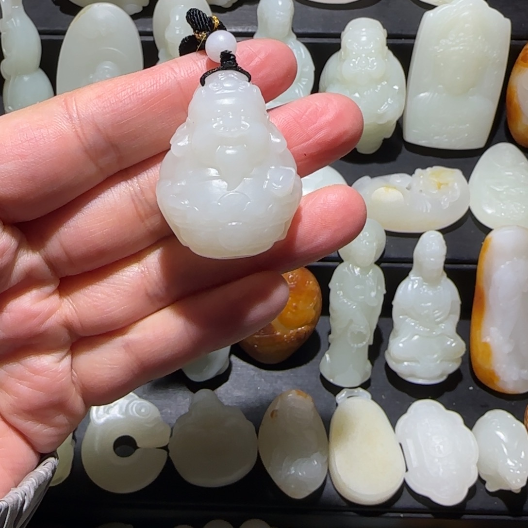 和田玉未镶嵌颈饰