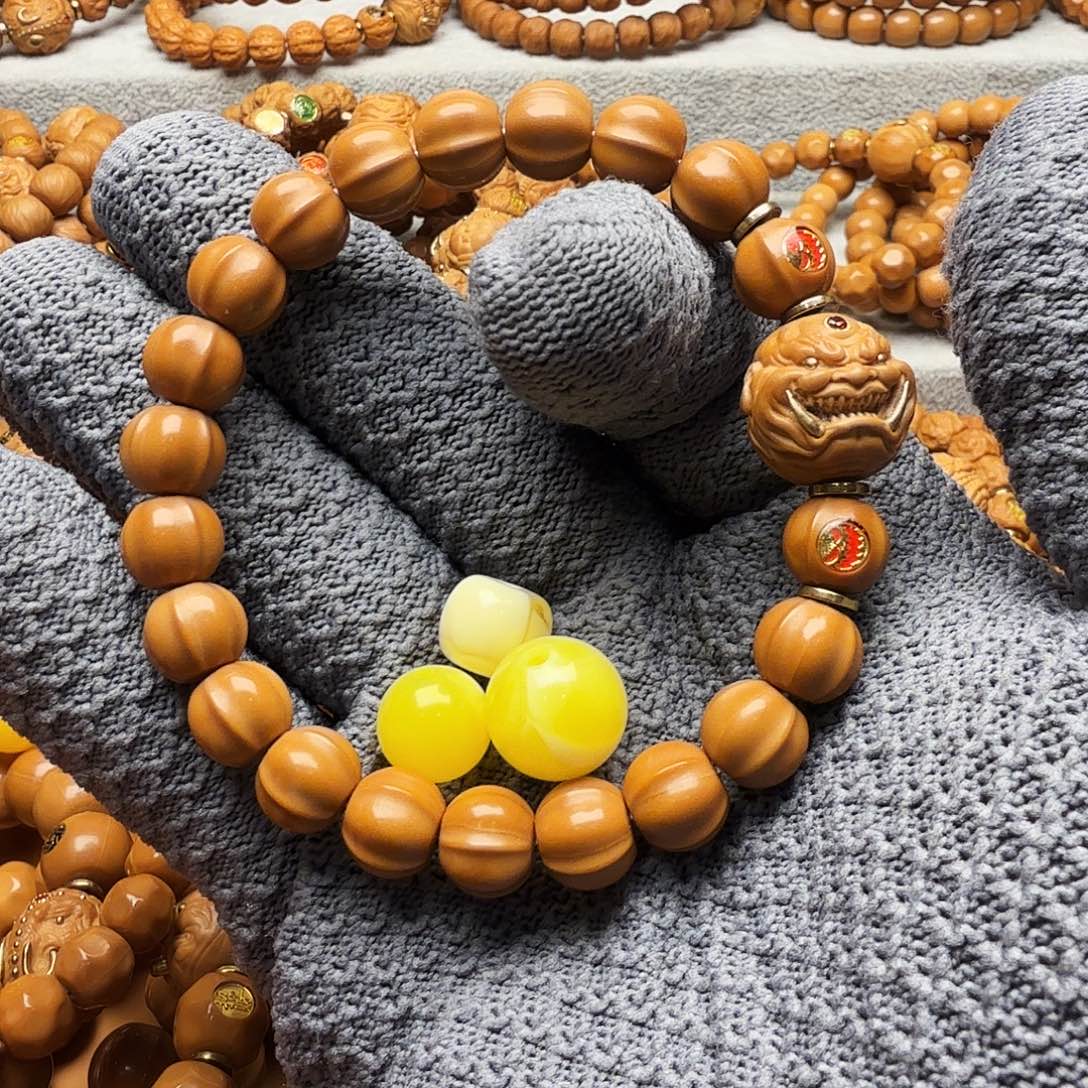 猴头核桃手串鲨鱼背加獠牙加恶魔对串白蜡送2腊