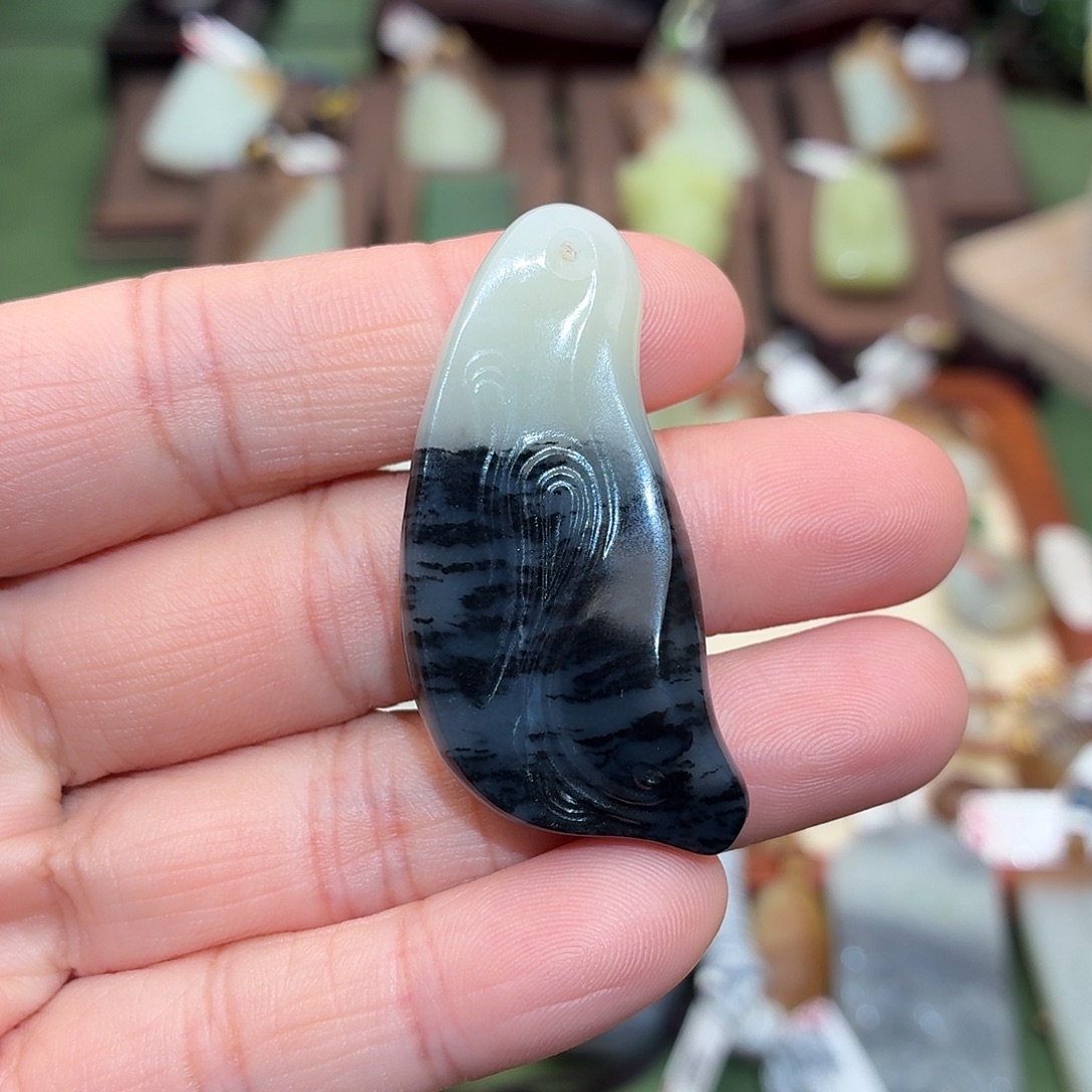 和田玉（糖玉）未镶嵌颈饰