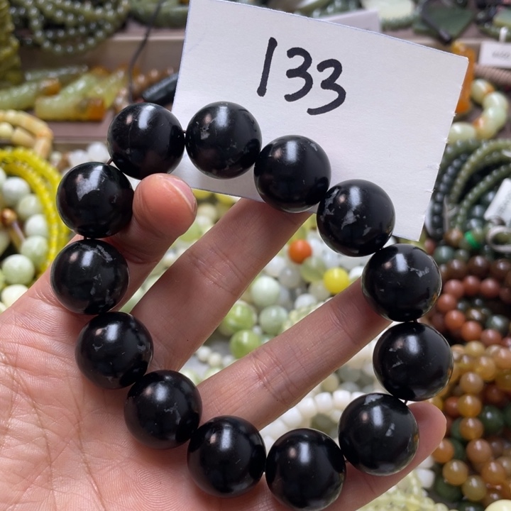 未镶嵌蛇纹石玉手链