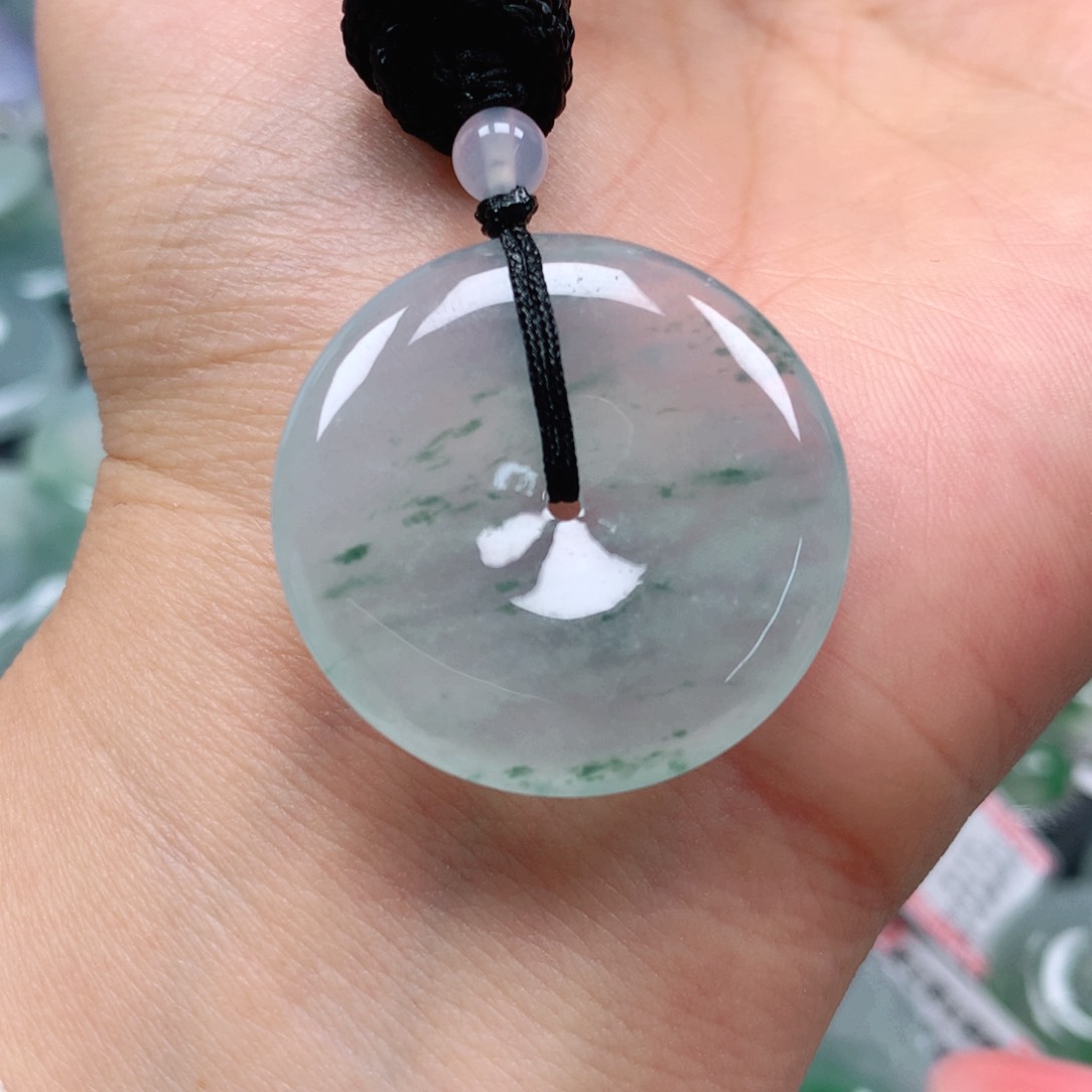 翡翠颈饰未镶嵌天然翡翠