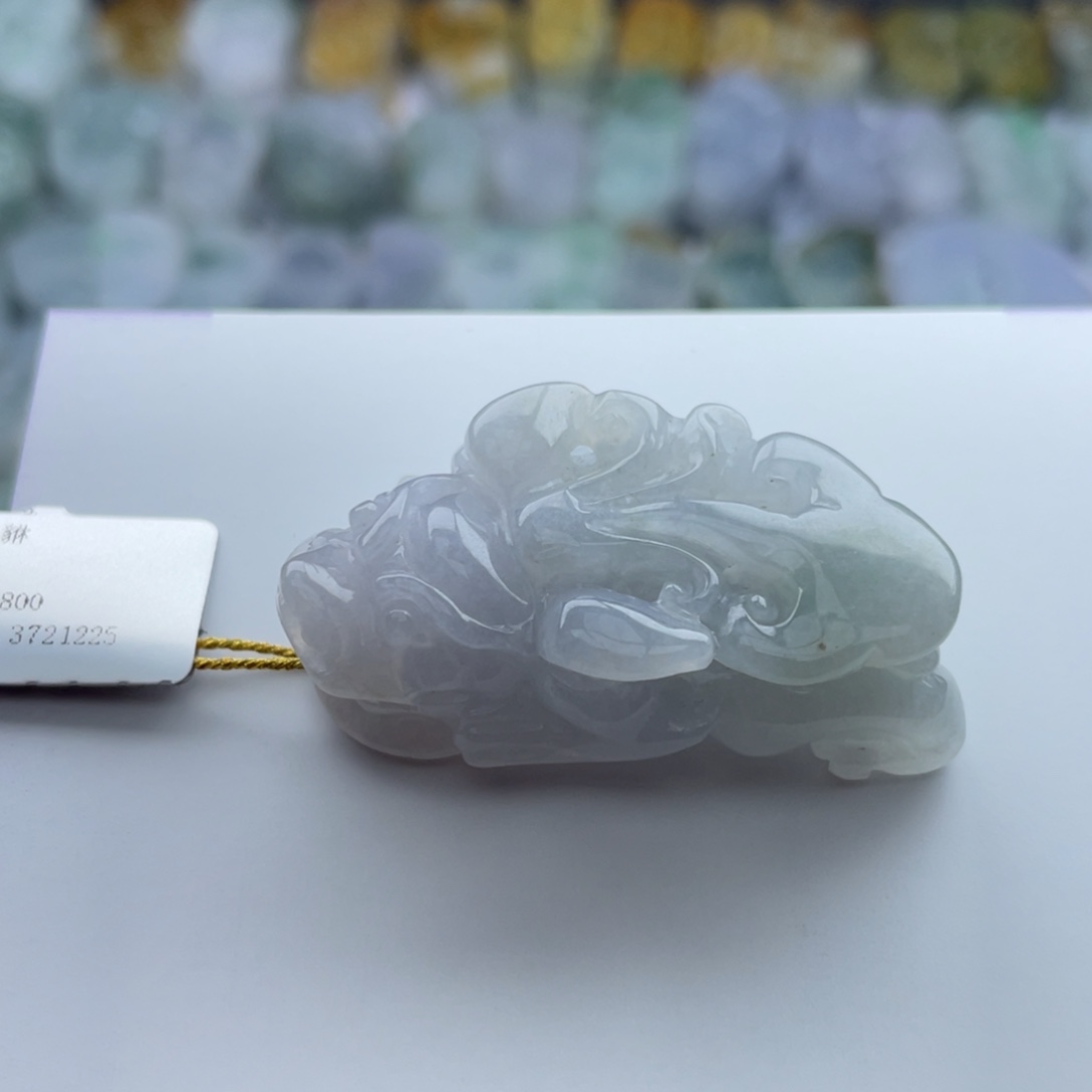 翡翠颈饰未镶嵌貔貅