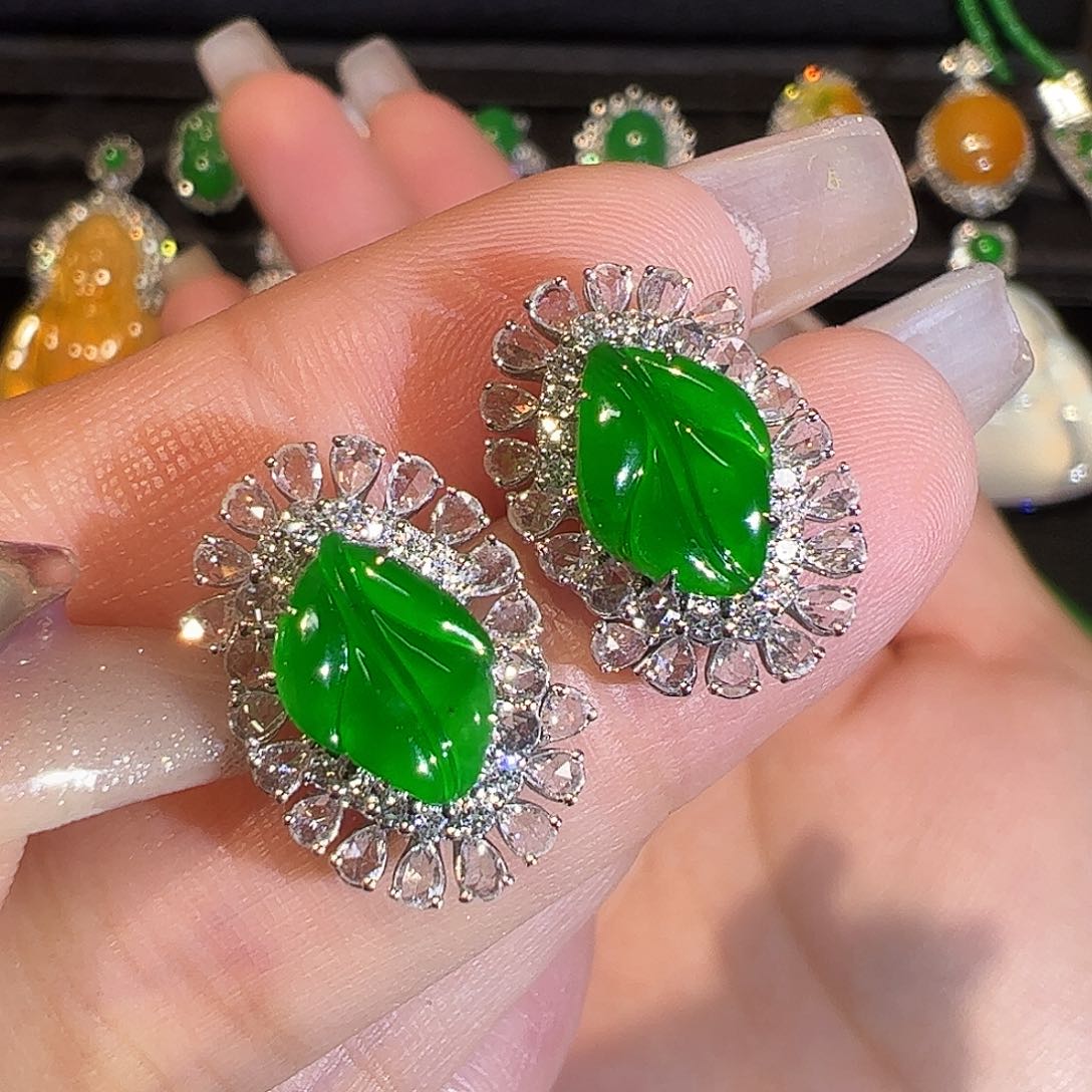 翡翠耳饰18K金镶嵌龙石种叶子