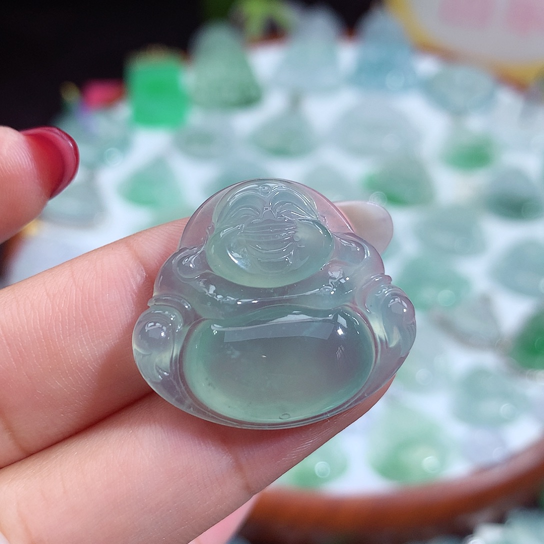 翡翠未镶嵌颈饰佛公