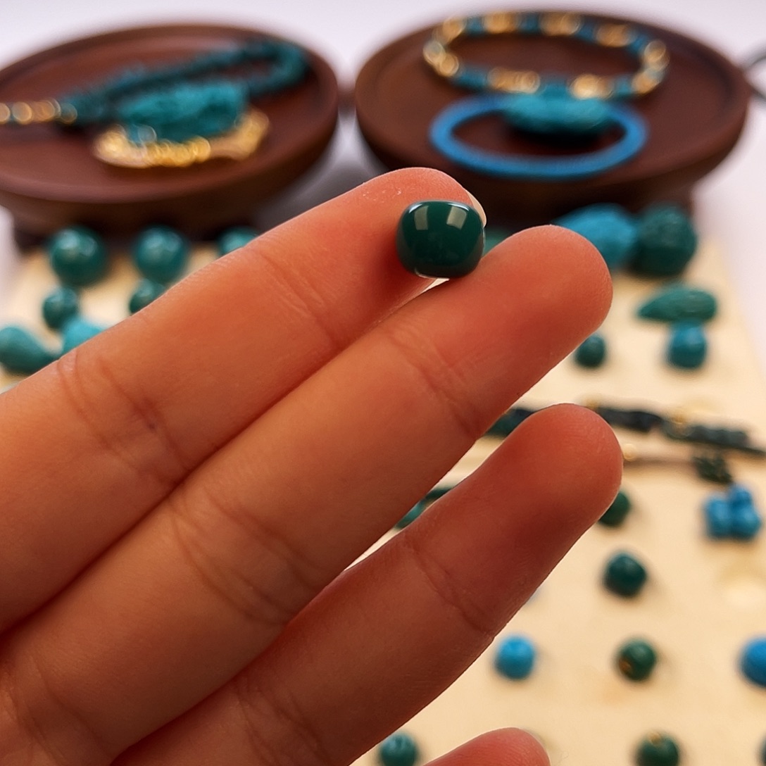 绿松石未镶嵌把件