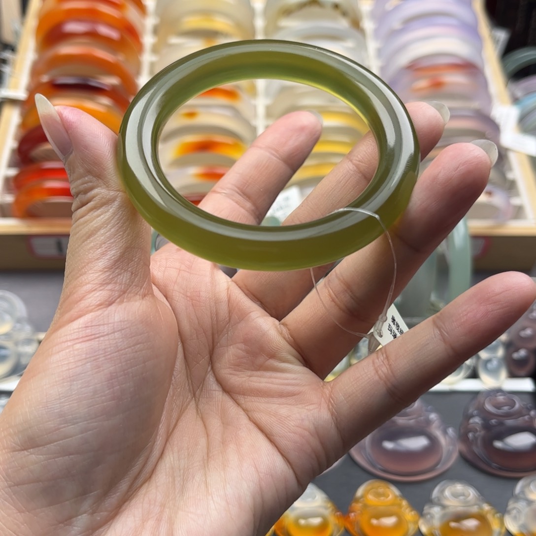 玛瑙/玉髓手镯未镶嵌53+