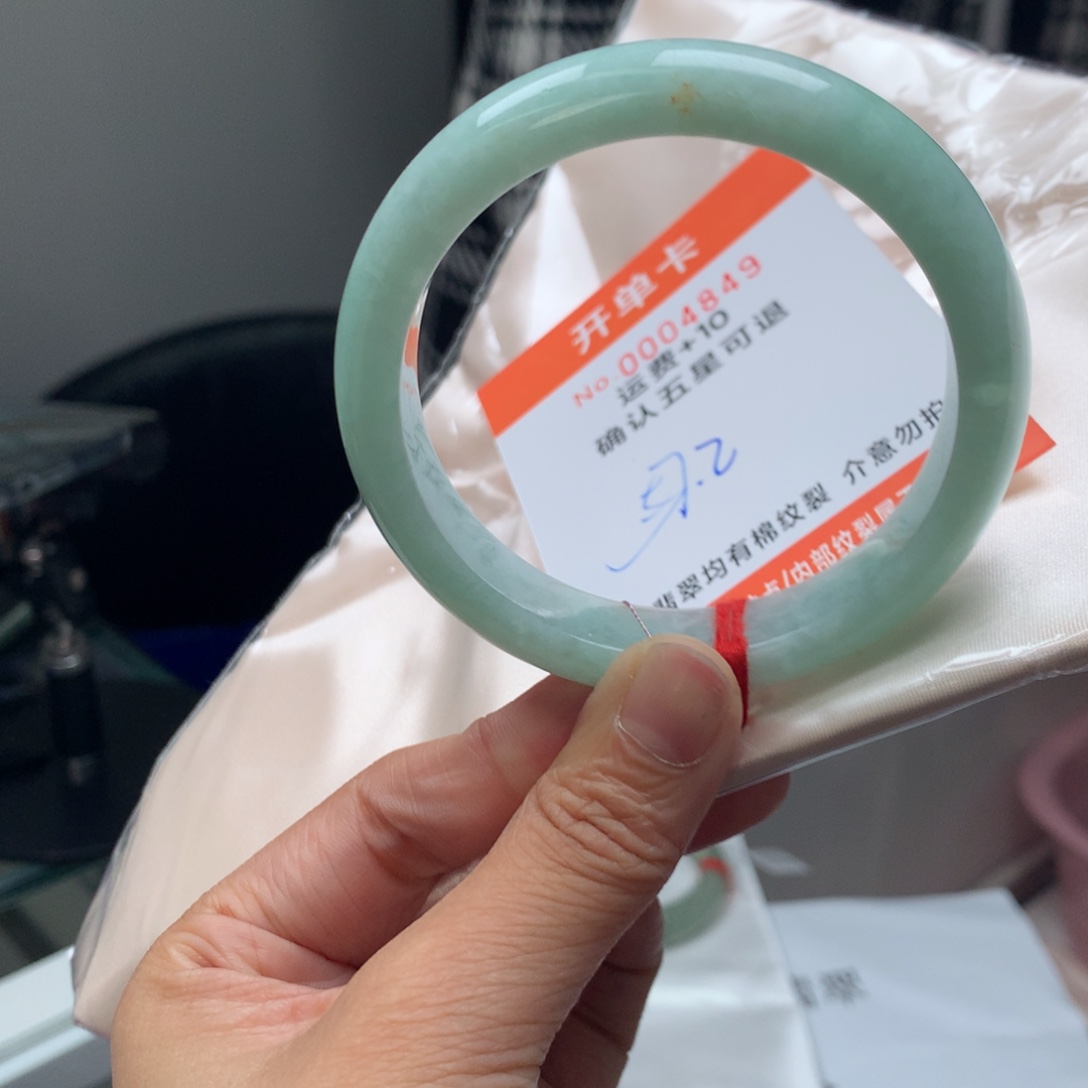 翡翠未镶嵌手镯hf