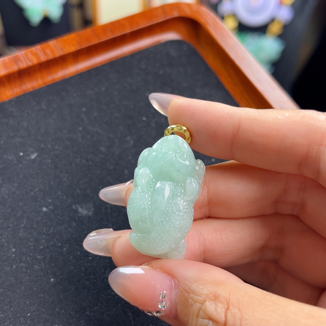 颈饰未镶嵌翡翠冰