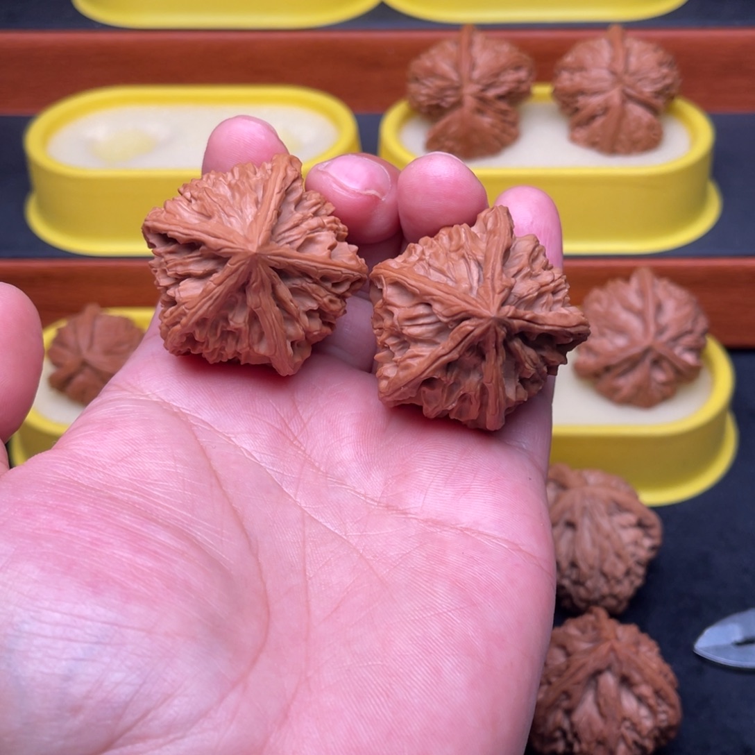 呈***呈手串/手链核桃灯笼五星上将