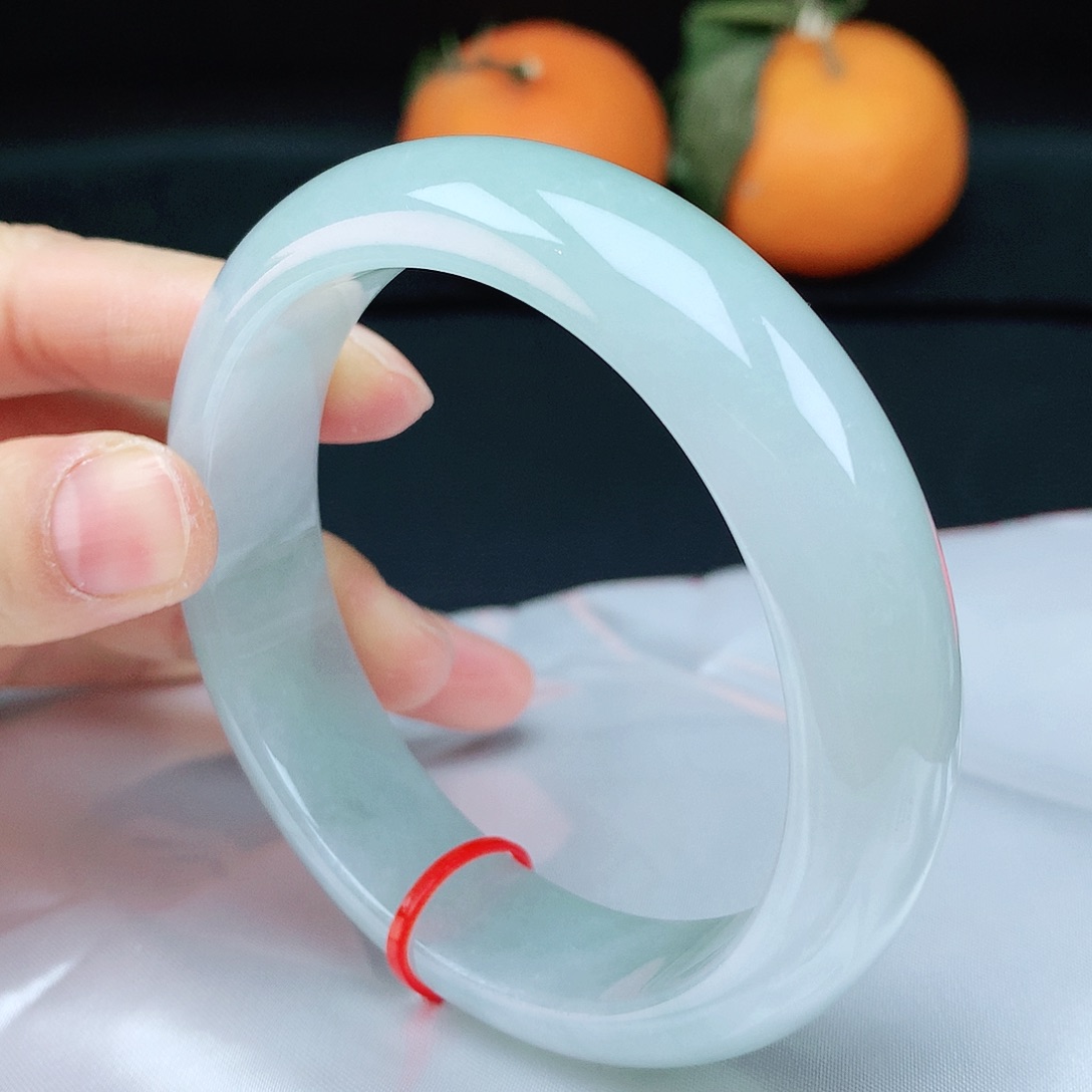 翡翠手镯未镶嵌62轮胎